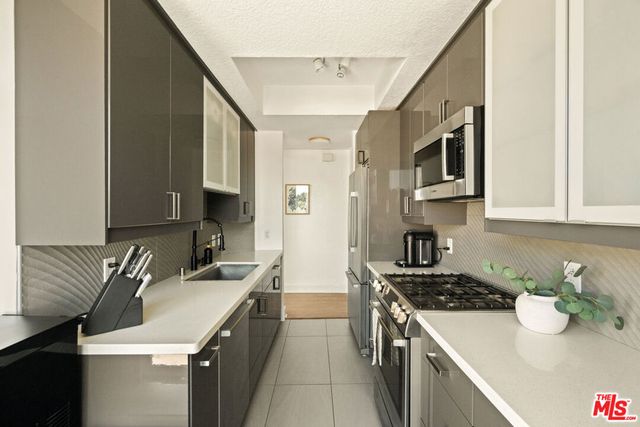 1310 N Detroit Street 401, Los Angeles, CA 90046