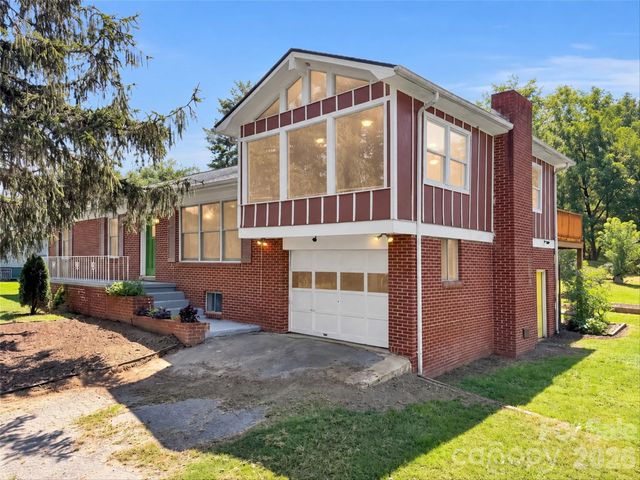 29 Colony Lane, Waynesville, NC 28786