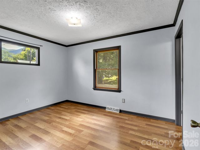29 Colony Lane, Waynesville, NC 28786