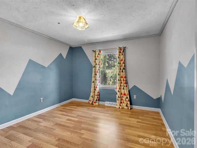 29 Colony Lane, Waynesville, NC 28786