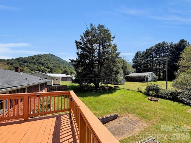 29 Colony Lane, Waynesville, NC 28786