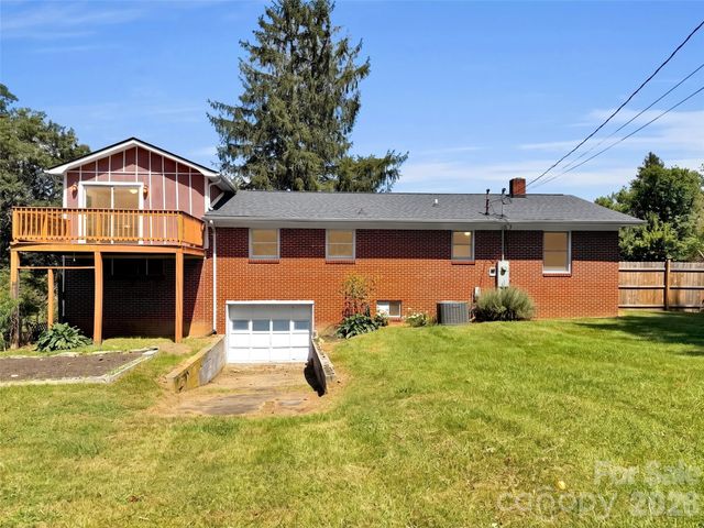 29 Colony Lane, Waynesville, NC 28786