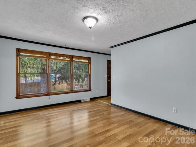 29 Colony Lane, Waynesville, NC 28786