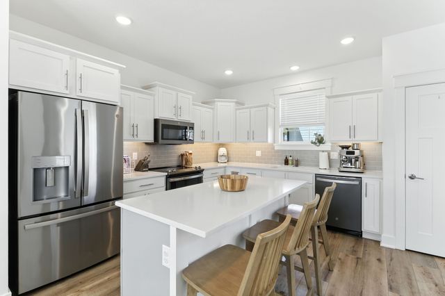 1811 SW Westview Drive, Ankeny, IA 50023