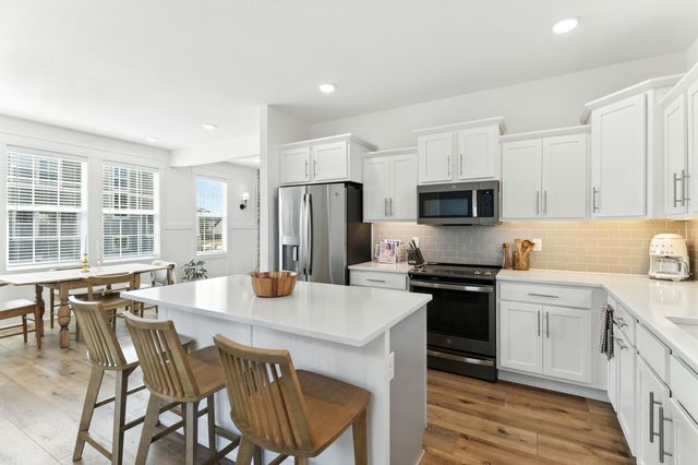 1811 SW Westview Drive, Ankeny, IA 50023