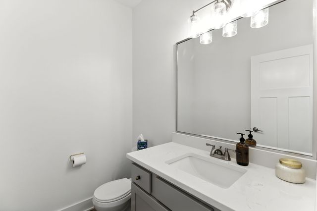 1811 SW Westview Drive, Ankeny, IA 50023