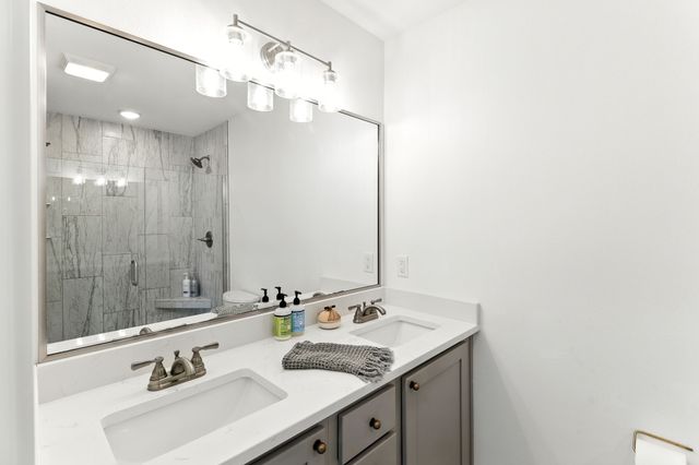 1811 SW Westview Drive, Ankeny, IA 50023