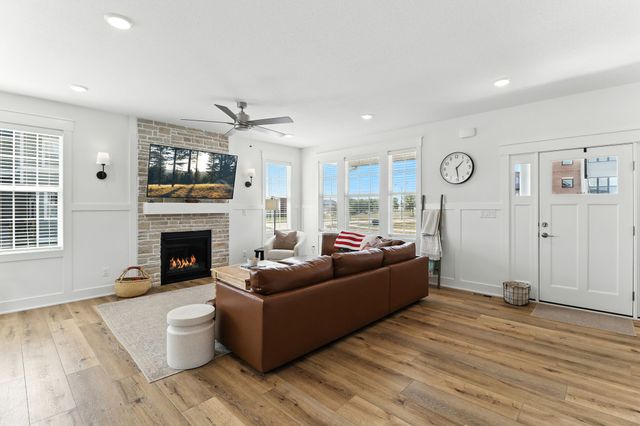 1811 SW Westview Drive, Ankeny, IA 50023