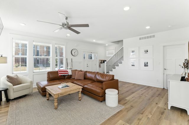1811 SW Westview Drive, Ankeny, IA 50023