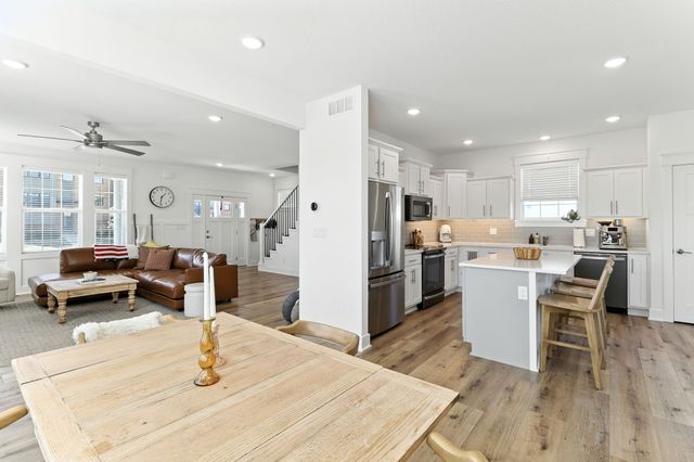 1811 SW Westview Drive, Ankeny, IA 50023