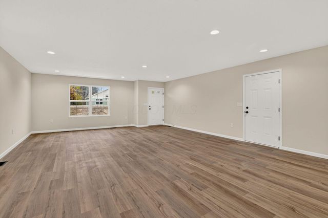 358 Elm Street, New Straitsville, OH 43766