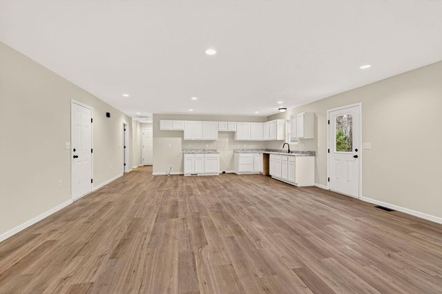 358 Elm Street, New Straitsville, OH 43766