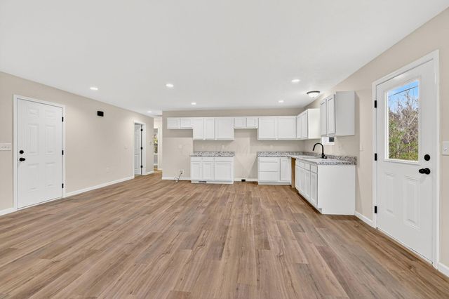 358 Elm Street, New Straitsville, OH 43766