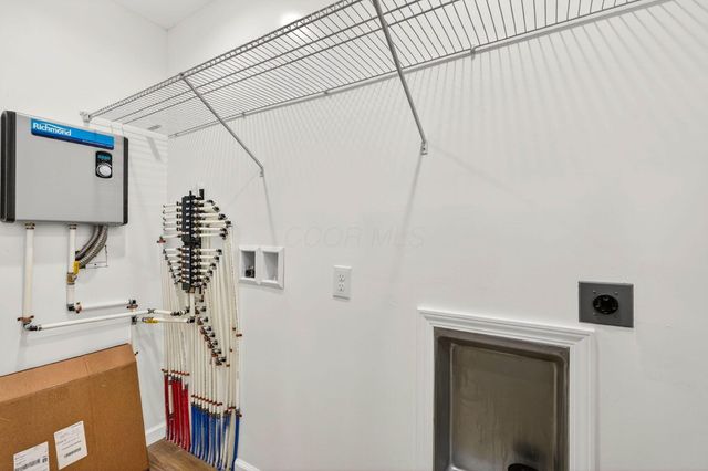 358 Elm Street, New Straitsville, OH 43766