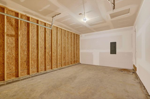 358 Elm Street, New Straitsville, OH 43766