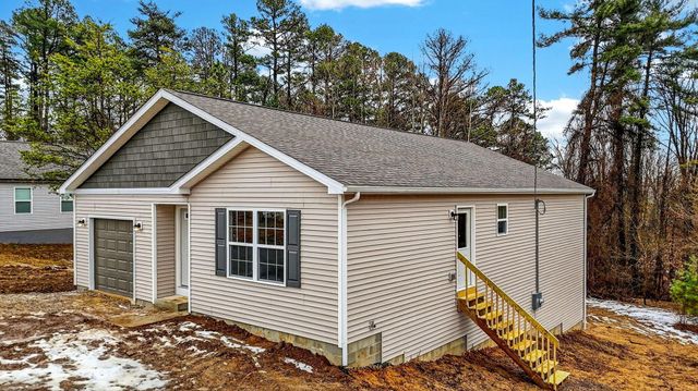 358 Elm Street, New Straitsville, OH 43766