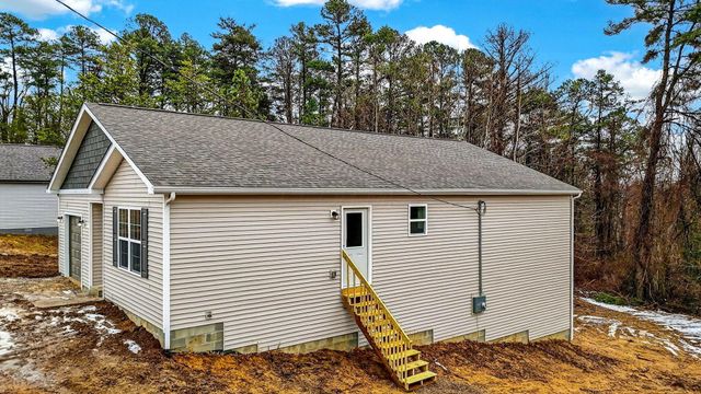 358 Elm Street, New Straitsville, OH 43766