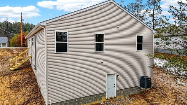 358 Elm Street, New Straitsville, OH 43766