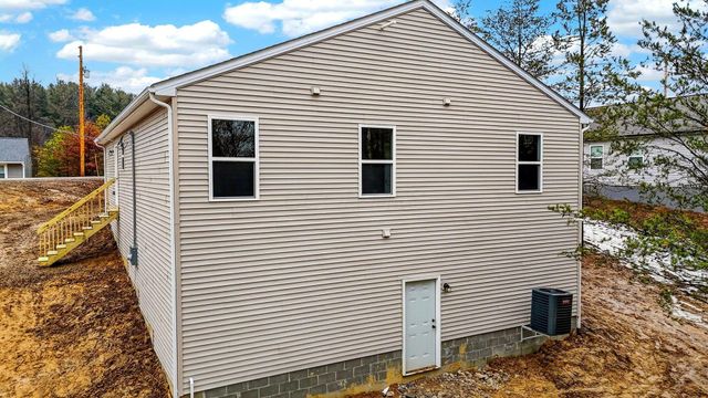 358 Elm Street, New Straitsville, OH 43766