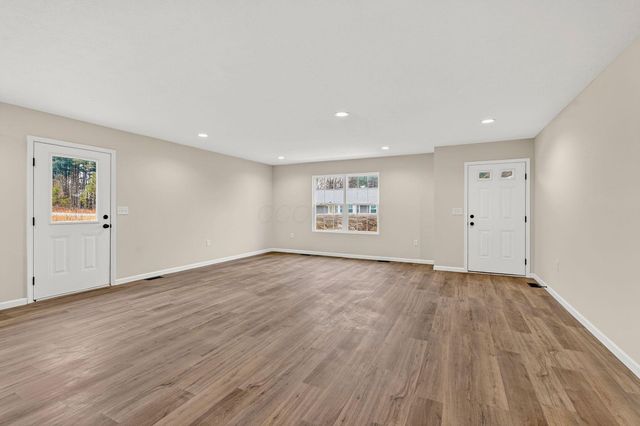 358 Elm Street, New Straitsville, OH 43766