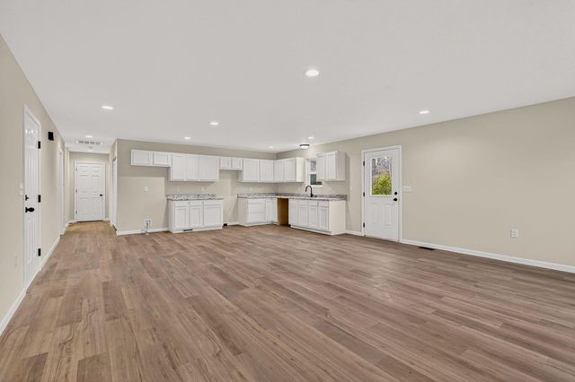 358 Elm Street, New Straitsville, OH 43766