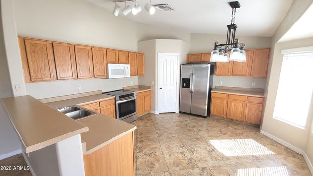 3505 E MURRIETA Road, Gilbert, AZ 85297