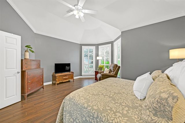 805 Hidden Creek Lane, Friendswood, TX 77546