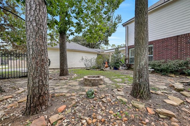 805 Hidden Creek Lane, Friendswood, TX 77546