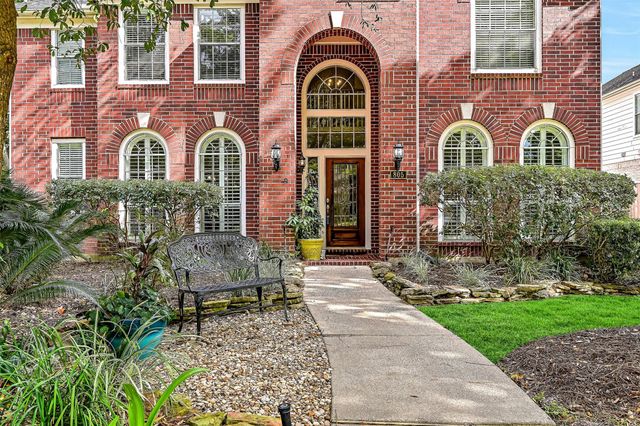 805 Hidden Creek Lane, Friendswood, TX 77546