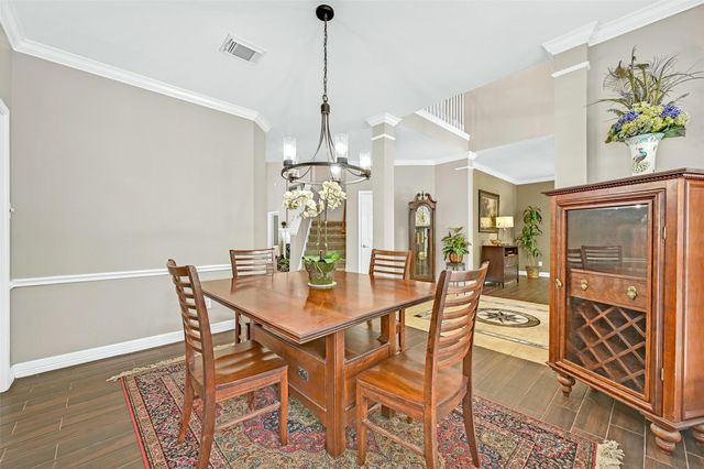 805 Hidden Creek Lane, Friendswood, TX 77546