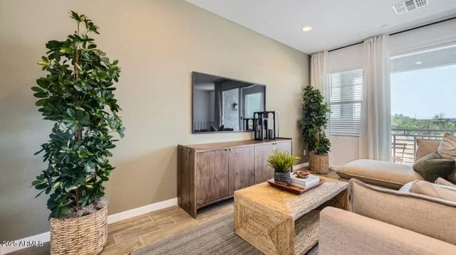 8149 E PETUNIA Avenue 1076, Mesa, AZ 85212