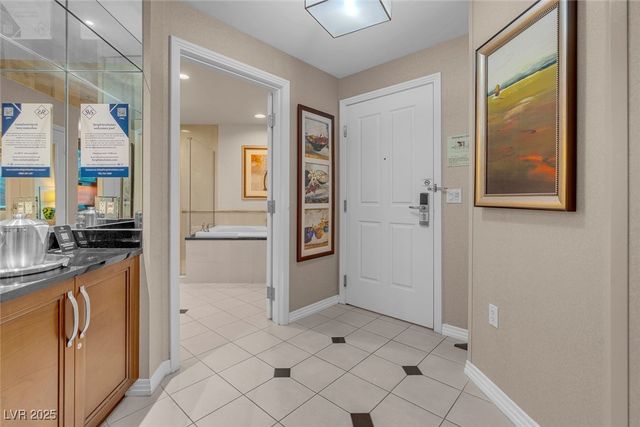 135 East HARMON Avenue 3407, Las Vegas, NV 89109