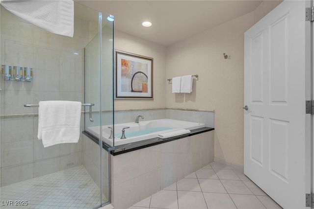 135 East HARMON Avenue 3407, Las Vegas, NV 89109