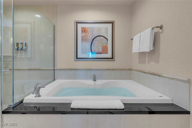 135 East HARMON Avenue 3407, Las Vegas, NV 89109