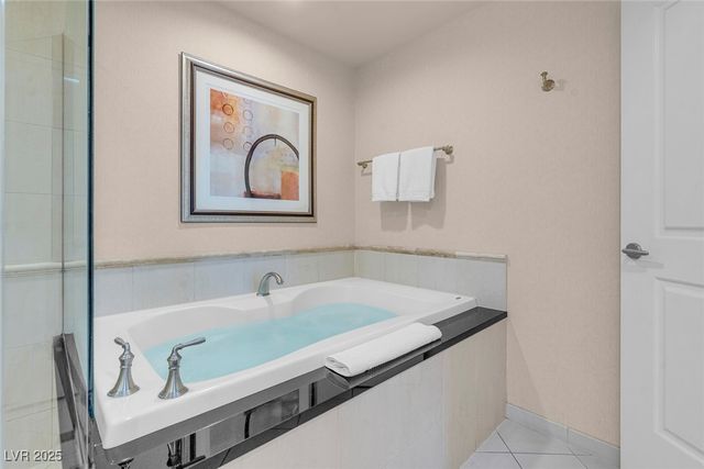 135 East HARMON Avenue 3407, Las Vegas, NV 89109