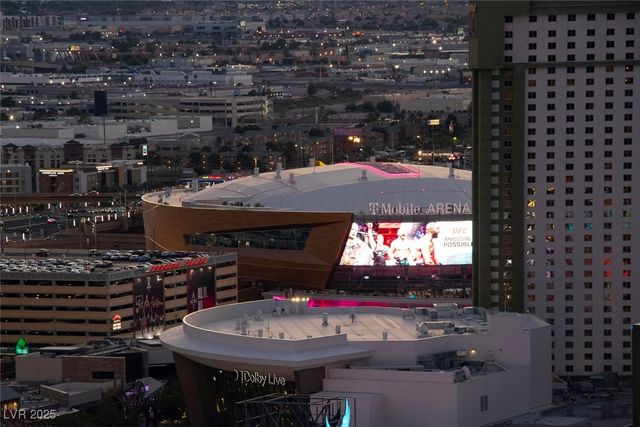 135 East HARMON Avenue 3407, Las Vegas, NV 89109