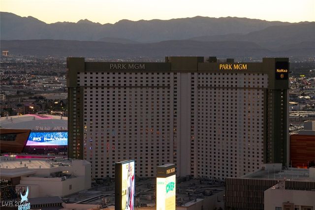 135 East HARMON Avenue 3407, Las Vegas, NV 89109