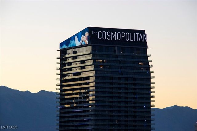 135 East HARMON Avenue 3407, Las Vegas, NV 89109