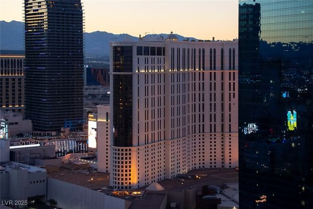 135 East HARMON Avenue 3407, Las Vegas, NV 89109