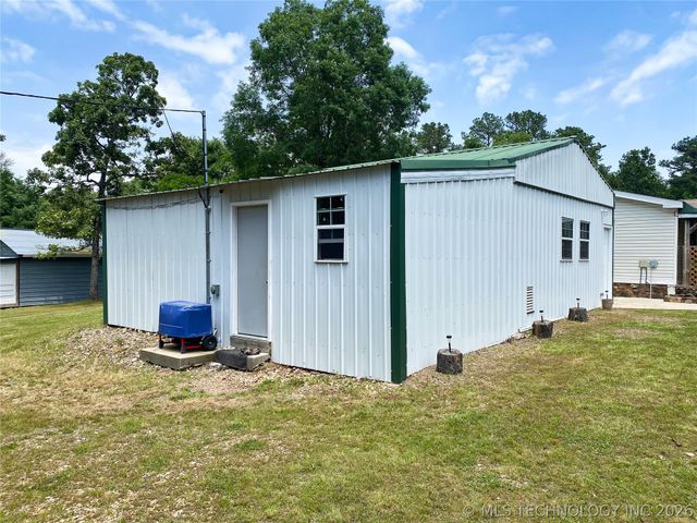 476359 E 791 Road, Stilwell, OK 74960