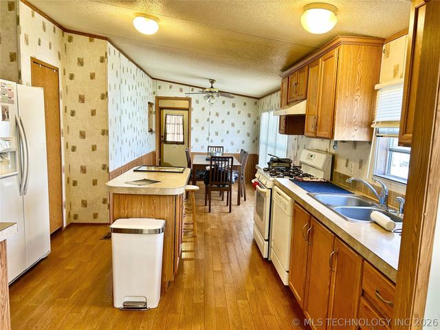 476359 E 791 Road, Stilwell, OK 74960