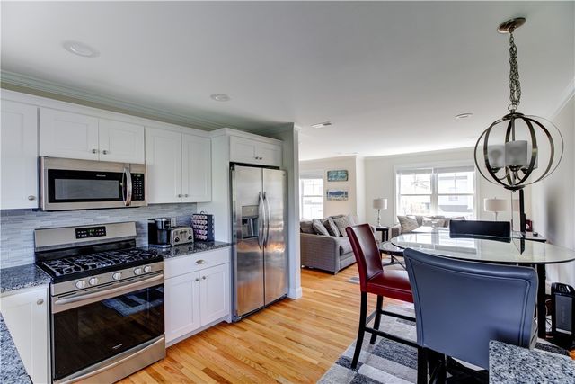 17 Mariner Way, Middletown, RI 02842