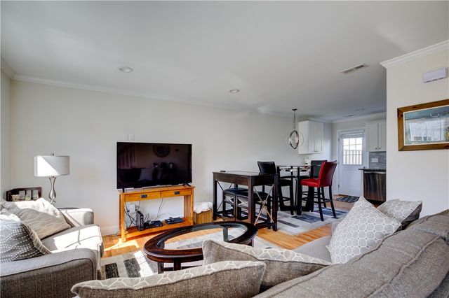 17 Mariner Way, Middletown, RI 02842