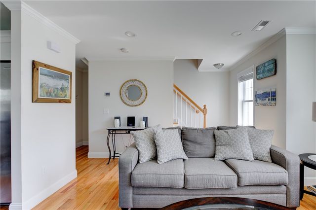 17 Mariner Way, Middletown, RI 02842