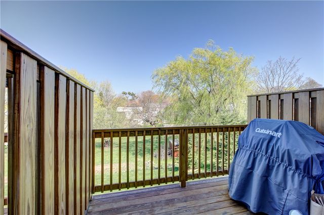 17 Mariner Way, Middletown, RI 02842