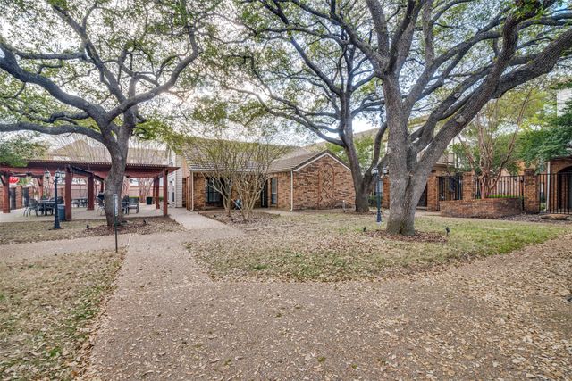 17018 Planters Row, Addison, TX 75001