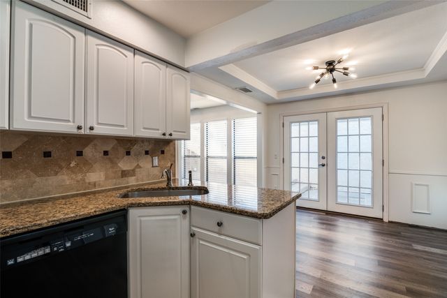 17018 Planters Row, Addison, TX 75001