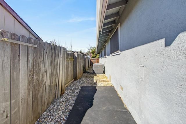 6810 Rappahannock Way, Carmichael, CA 95608