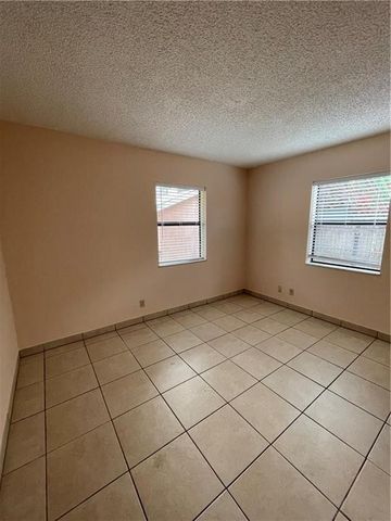 1112 NE 13th Avenue 2, Fort Lauderdale, FL 33304