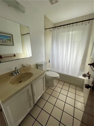 1112 NE 13th Avenue 2, Fort Lauderdale, FL 33304